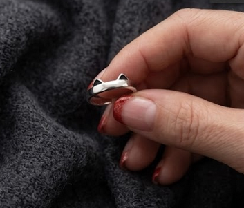 💍 Anillo Solidario: Orejitas de Amor